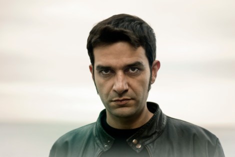 fotocomunicato3fingersguitar